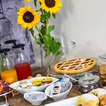 Bed & Breakfast Vicoli di Napoli B&B 4*